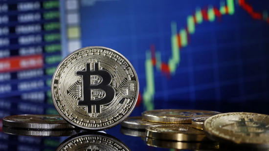 2024 年 1 月 10 日，美国 SEC 批准首支比特币现货 ETF，全球约十大资管机构随即向 SEC 申请发行比特币 ETF。