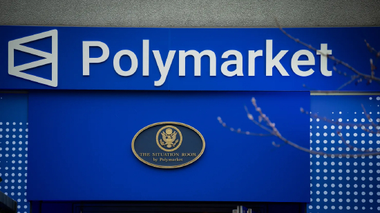 2026 年 3 月 20 日，美国华盛顿特区，Polymarket 快闪酒吧 “形势分析室” 外的标识牌。