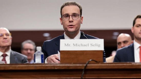 特朗普提名的 CFTC 主席候选人迈克尔・塞利格，2025 年 11 月 19 日在国会参议院农业委员会提名听证会上作证。