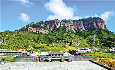 　　图为广西铜石岭国际旅游度假区，该地采取集地入市方式解决了部分旅游项目建设用地。（受访者供图）