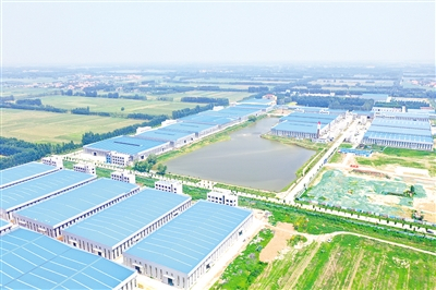 　　图为伦镇创新创业产业园，该产业园是通过农村集体经营性建设用地入市建设而成。 （禹城市自然资源局供图）