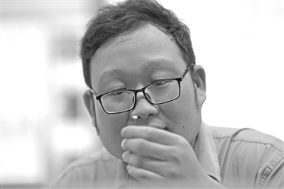 在沈阳飞机工业（集团）有限公司标准件中心，方文墨在加工飞机零部件。 新华社记者 杨青 摄