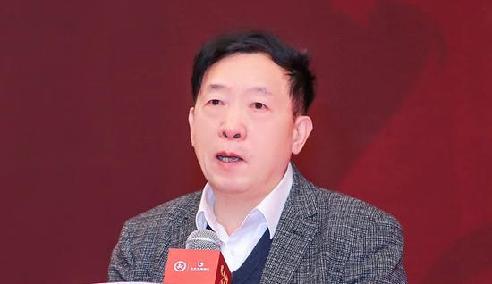 大会主席、原中国保监会副主席魏迎宁