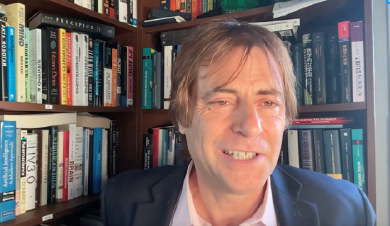 新浪科技对话泰格马特教授