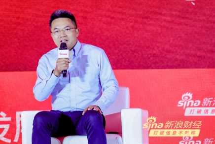 国泰基金量化投资部金融工程总监、基金经理艾小军