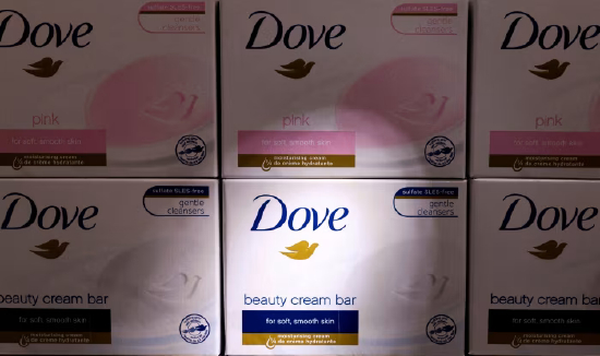 联合利华表示，预计全年基础销售额增速将落在其 4%–6% 多年业绩指引区间的下限。