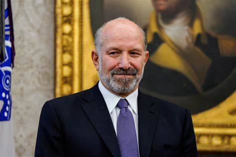 美国商务部长霍华德・卢特尼克