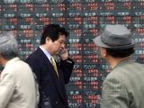 亚洲科技股遭全线暴跌，韩国KOSPI暴跌近9%触发熔断，日经225指数跌近5%