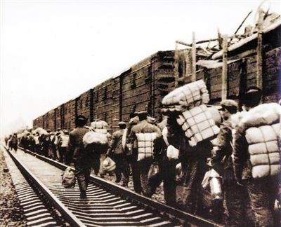 1982年，奉国务院、中央军委的命令，两万基建工程兵开赴深圳参加特区建设。（资料图片）