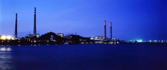 沙角B电厂投入运营后，约70%的电量供应深圳，30%的电量送往广东其他城市。