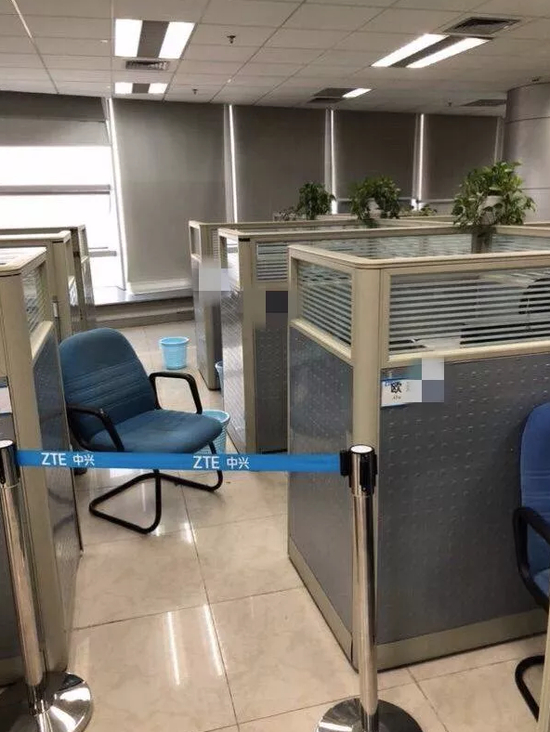 欧某办公室工位。