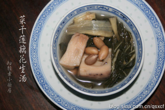 素食养生：莲藕花生汤