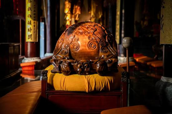 学佛人常常能听到“业障”和“魔障”这两个词语。