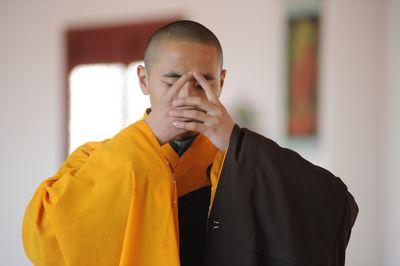 礼佛三拜的方法及涵义