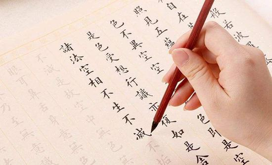 早日从佛法中得到真实利益，早日为自己播下善根菩提