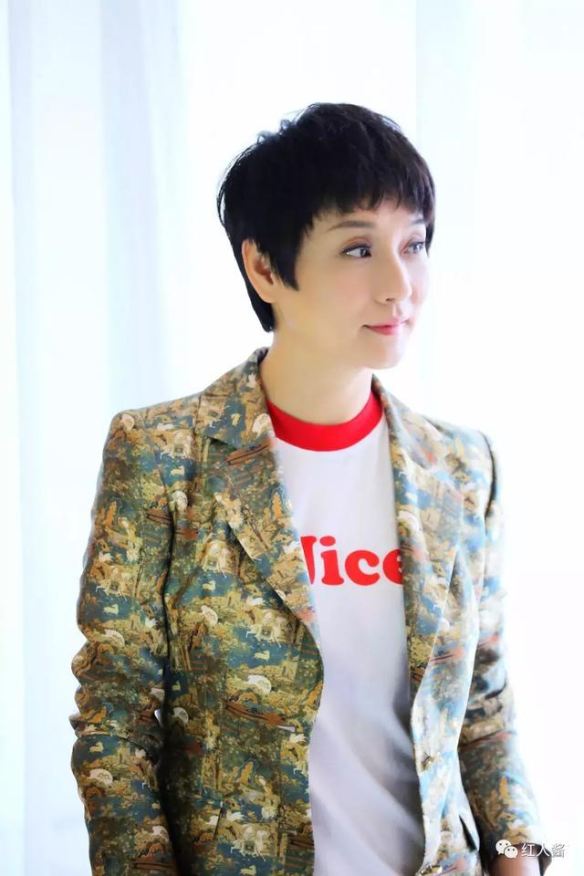 红人酱丨孔琳,闪烁着演艺圈里难得一见的冷静与思辨!