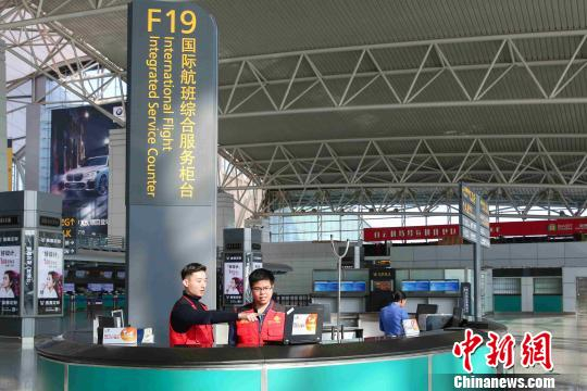 首个5G智慧机场落地广州 岳联通 摄