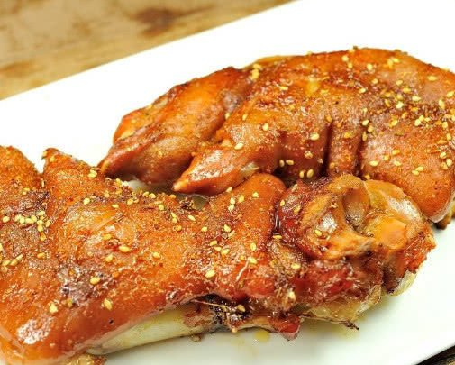 猪肉好吃总残留毛,教你除掉猪毛的3个小妙招,猪皮干净又光滑