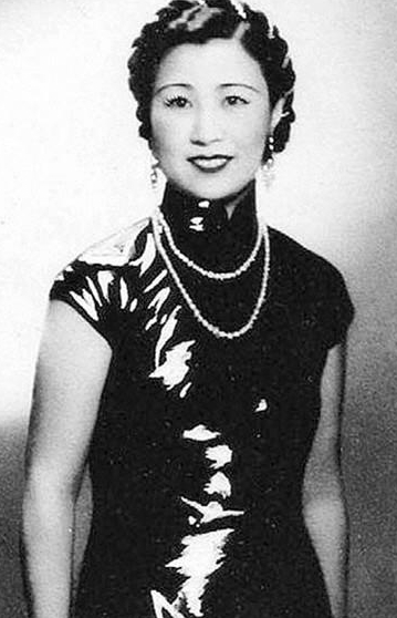 100岁出头的严仁美,不仅人长的好看,关键爱国之心非常强