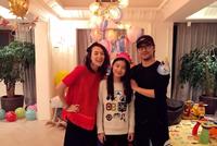 汪峰13岁女儿自拍照曝光,颜值不输后妈章子怡