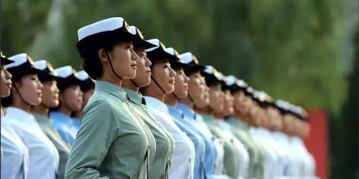 中国部队女兵内衣_中国女兵