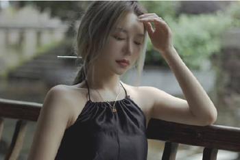 烟雨入江宁山水如墨染