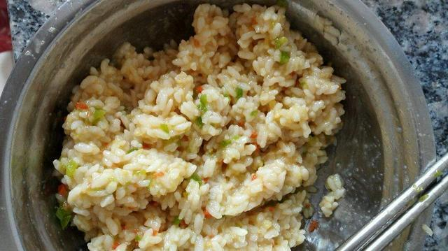 剩饭剩菜放久了真的不能吃了吗?剩饭剩菜如何处理才能继续食用