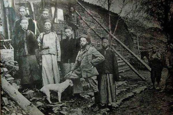 旧社会农村的乡绅，其实是农村里最大的陋习