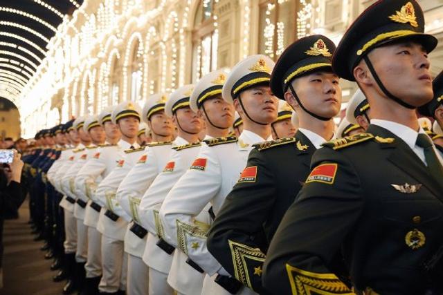 中国仪仗兵亮相莫斯科
