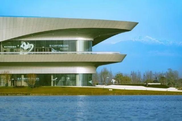 当雪山邂逅科幻 看郫都如何让生态颜值“变现”发展价值