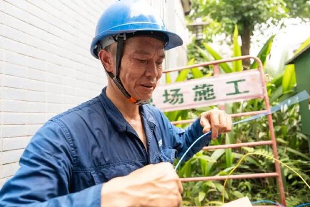 成都全社会用电负荷两创历史新高 电力部门全力保障电力供应