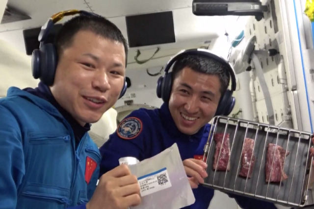 中国空间站首次实现“太空烧烤”