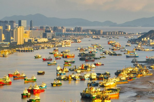 浙江舟山：沈家门渔港夕阳景美如画