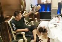 易到CEO欺凌高管视频流出:员工被迫向其下跪磕头