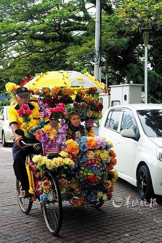 特有的三轮花车
