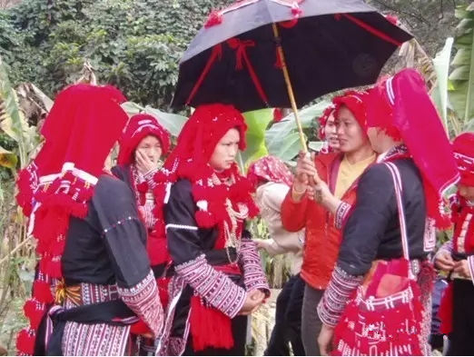瑶族妇女