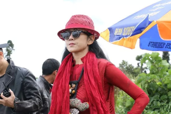 著名舞蹈艺术家杨丽萍现身元阳梯田