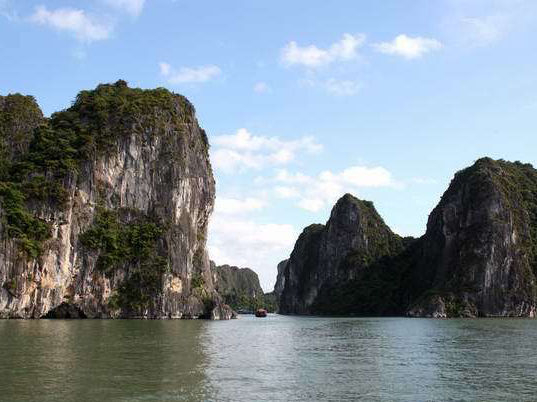 美丽的海上山水