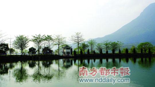 莲花山，山水如画