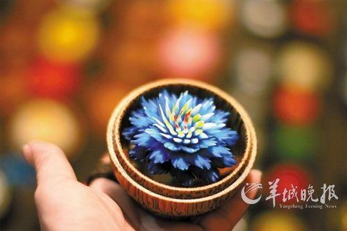 做工细致、颜色艳丽的手工香皂雕花