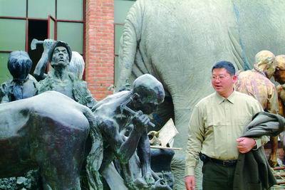 王崇亮 为旅游穿上嫁衣