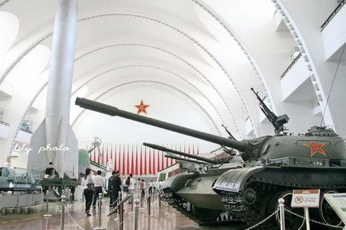 军事博物馆兵器馆大厅 图片来源：刘立