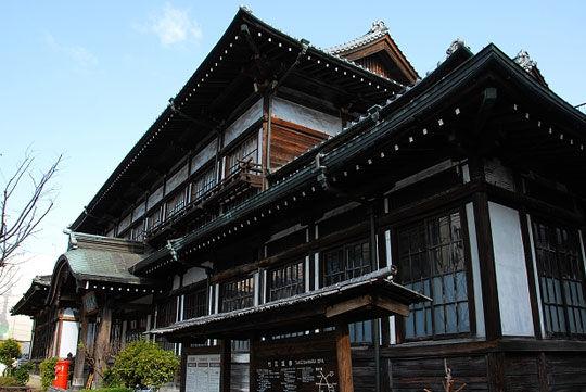 日本九州别府火车站附近的竹瓦温泉 图片来源：七色地图 新浪博客