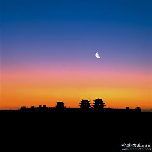 日落嘉峪关(中国旅游图片库)