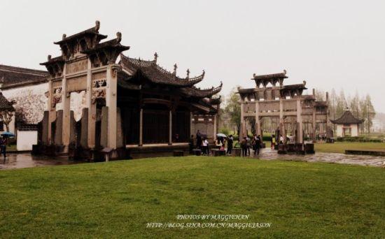 点击图片进入第一页