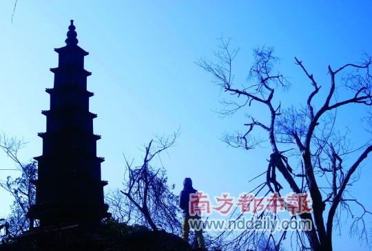 丹霞山别传寺清幽安详，即使在酷热的夏天也可令人心情平静下来。