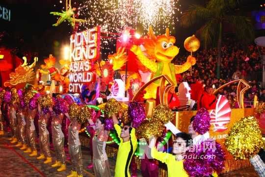  每年的“新春国际汇演之夜”是春节的重头戏。