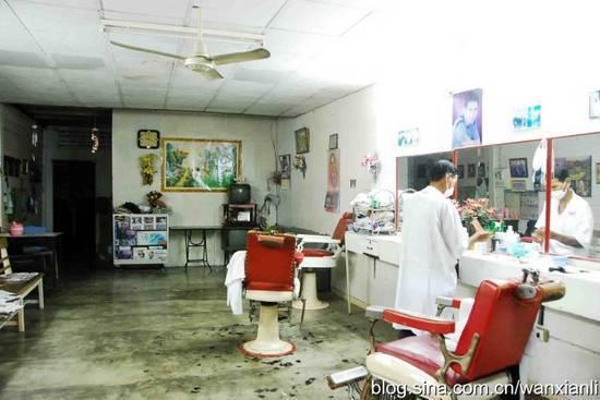 新浪旅游配图：泰国理发店 来源：萬里憪的新浪博客