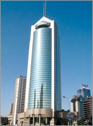 2008年奥运会期间全国最大的一幅楼体贴膜奥运宣传画张贴在青岛中银大厦外表面