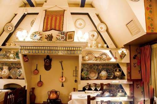 著名的海鲜饭餐厅La Barraca
